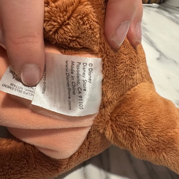 DISNEY STORE- SOLD OUT- KANGA AND ROO PLUSHIE - Picture 3 of 7